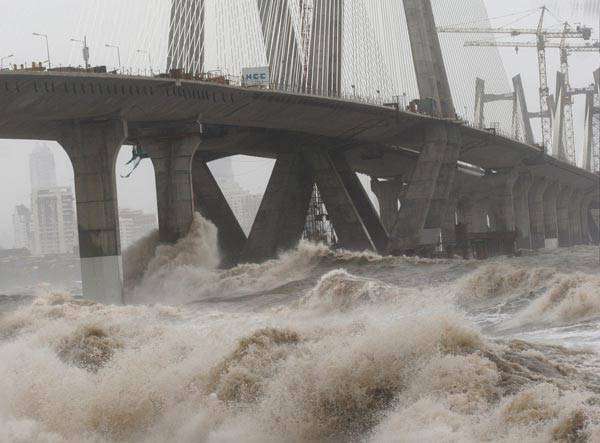 high-tide-in-mumbai-gconnect-in
